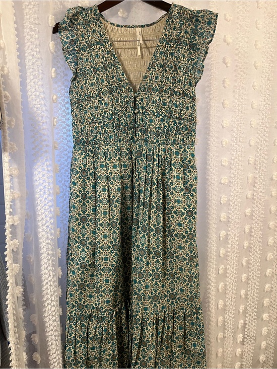 Anthropologie Dresses & Skirts - Anthropologie Peregrine Midi dress